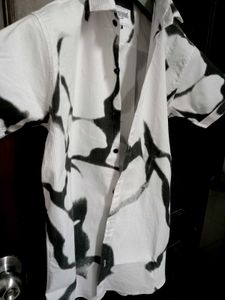 Abstract Print Button-Up Shirt