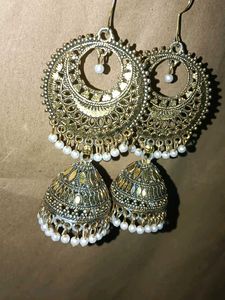 Elegant Gold Jhumka Earrings