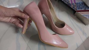 Elegant Pink Patent Heels