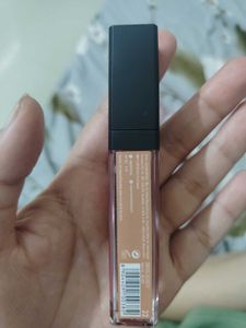 Bundle of Makeup &amp; Skin Tint