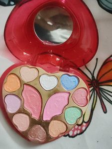 unused eyeshadow pallete