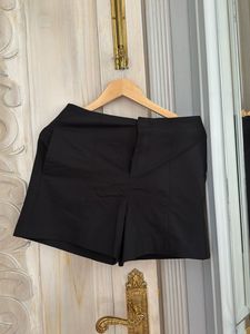 Chic Black Shorts