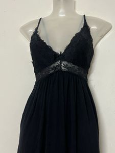 Pintresty Black Lace Trim Nightgown