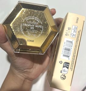 Fenty Beauty Diamond Bomb Highlighter