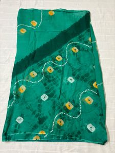 Emerald Green Bandhani Saree with Yellow Motifs