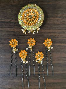 Floral Hair Pin & Bun Set