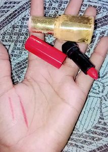 red and maroon lipstick combo