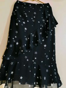 Star Print Ruffled Skirt