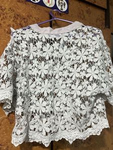 Chic Lace Crop Top