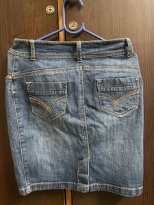 Stylish Blue Denim Skirt