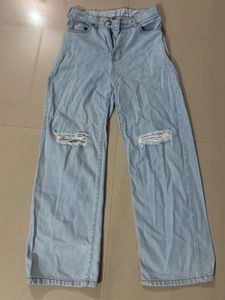 Light Wash Wide Leg Ripped Jeans