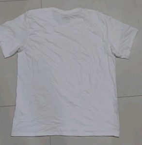 Calvin Klein Classic Fit T-Shirt