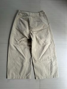 Chic Beige Wide-Leg Cropped Trousers