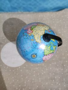 Globe In Hindi