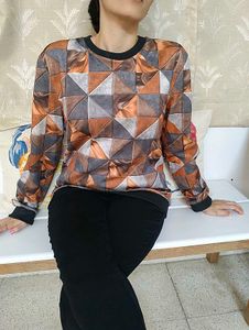 Geometric Print Crew Neck Sweatshirt
