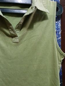 Les Femme Green Collared Tunic Top