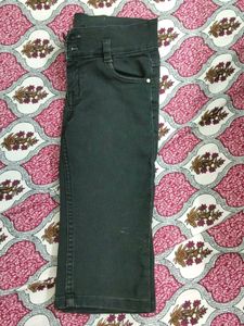 Black Capri Jeans
