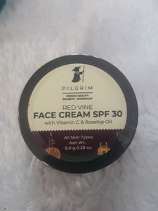 Pilgrims Face Serum And Face cream Combo