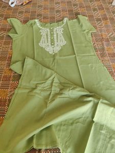 Embroidered Green Kurta