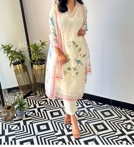 Elegant Floral Kurta Set (Organza)