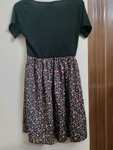 SSS brand, Floral Print Scoop Neck Dress, Suitable For Small Size.