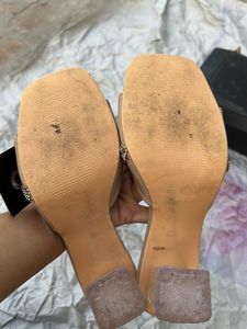 OUTRYT Embellished Heeled Sandals