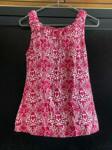 🌸  Stylish Pink Floral Print Tank Top  🌸