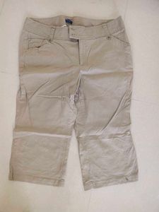 Imported Dockers Capri Khaki Pants