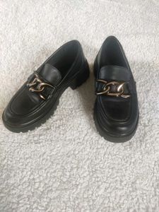 Chunky Chain Loafers