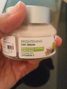 Organic Harvest Brightening Day Cream