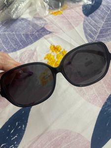 Chic Black Oversized Sunglasses
