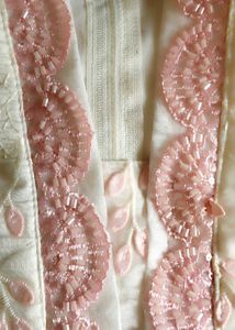 Elegant White &amp; Pink Embroidered Kurta