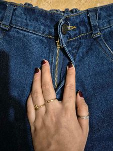Daisy Patch Ripped Jeans