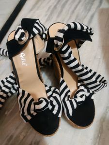 Ribbon Heels Sandals 5.5 Inch Platform Heel