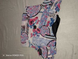 Floral Print Cut-Out Short Sleeve Top