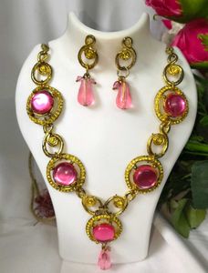 Chic Pink &amp; Gold Necklace Stone Jarkan Metal Set