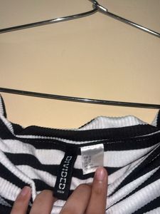 H&amp;M Striped Off-Shoulder Top
