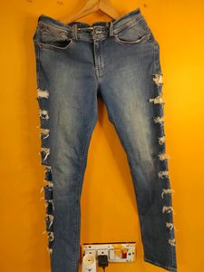 Stylish Damaged Jeans
