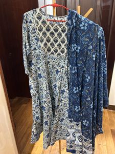 Yuris Kurta With Dupatta & Gulmohar