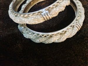 Elegant Bangles Set