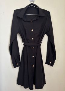 Chic Black Button-Up Shirt Dress with Belt