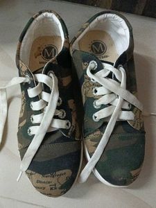 Stylish Camouflage Map Sneakers
