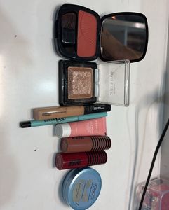 Makup Combo