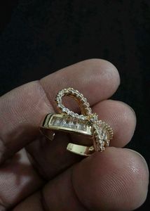 Sparkling Bow Design Ring