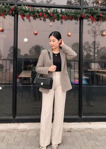 miragio classic black sling bag