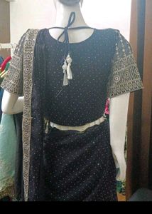 Elegant Black Kurta Set with Intricate Embellishme