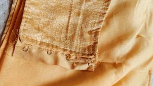 Sleeveless Readymade BLOUSE