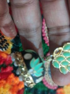 three  combo of earings and 50 rs Bradley free