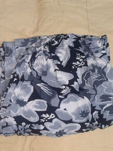 Grey Floral Print, black and multi colour kur