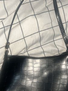 Chic Black Shoulder Bag